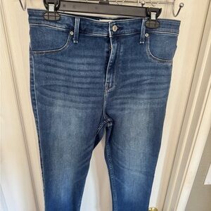 Abercrombie & Fitch Skinny Blue Jeans with High Rise Stretch
